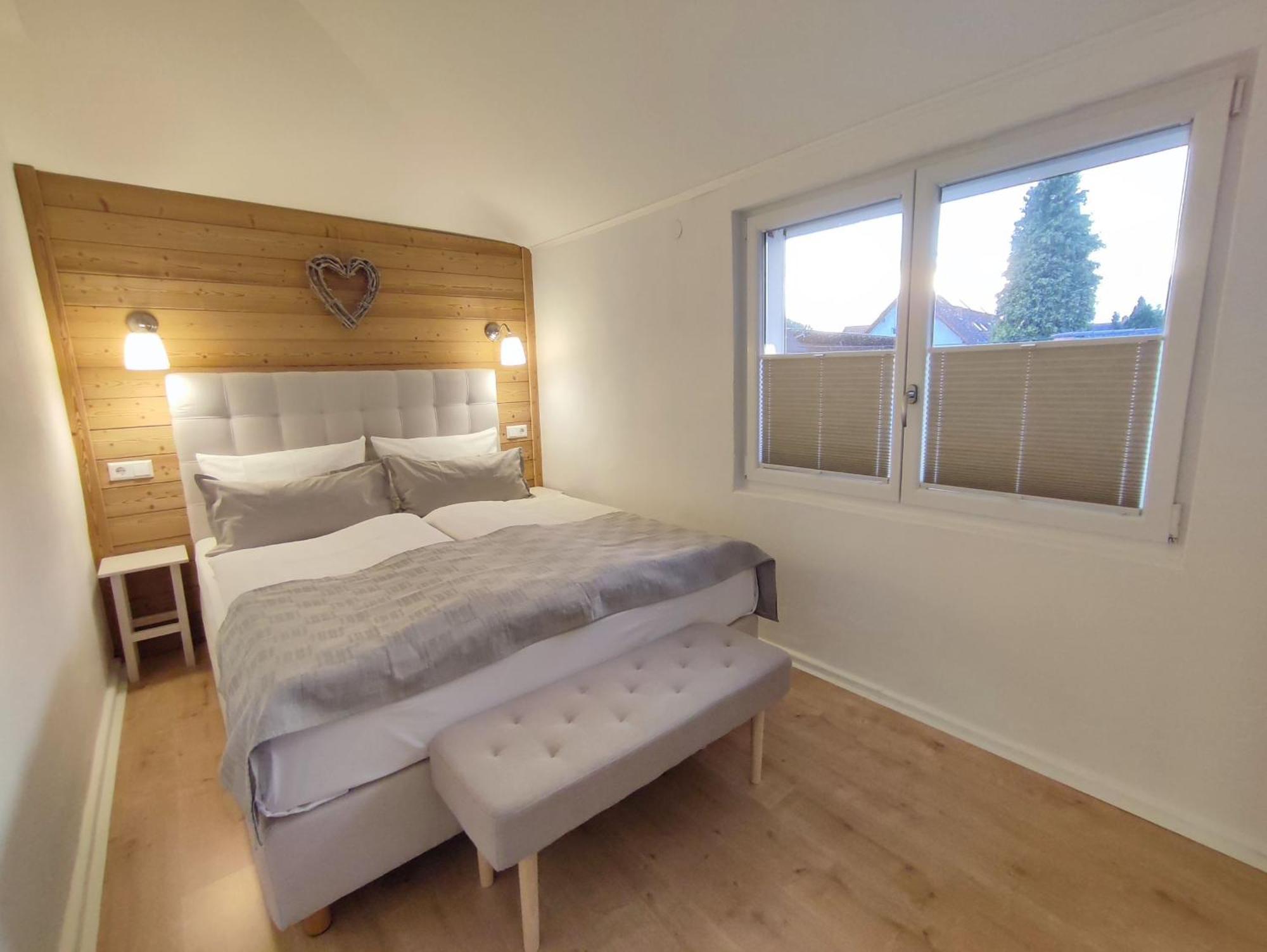 Boutique-Hotel Krone Denzlingen Kamer foto